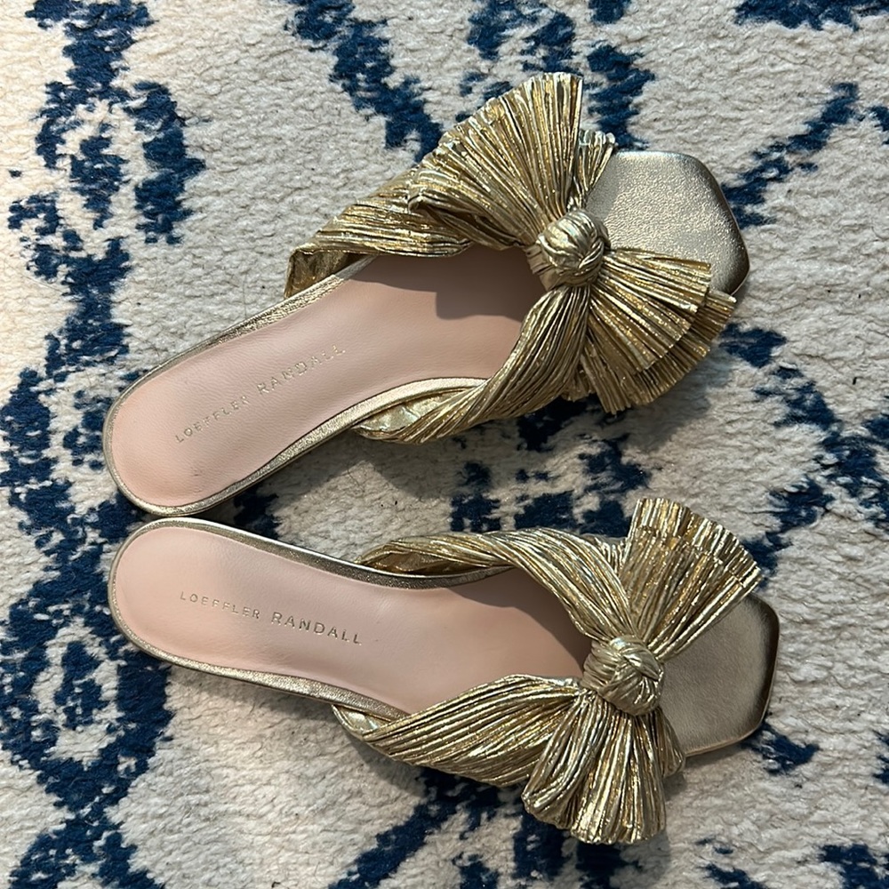 LOEFFLER RANDALL Gold Daphne Knot Flat Sandal